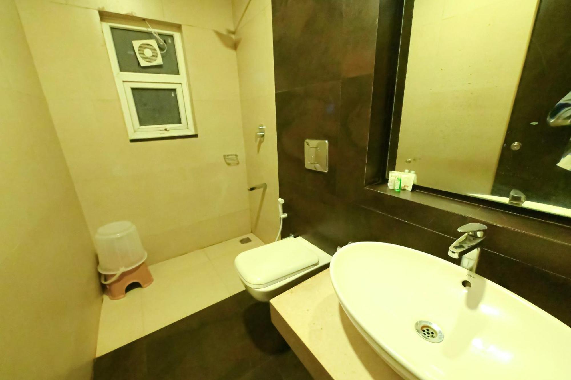 Yuvraj Palace Inn Mysore Exterior photo