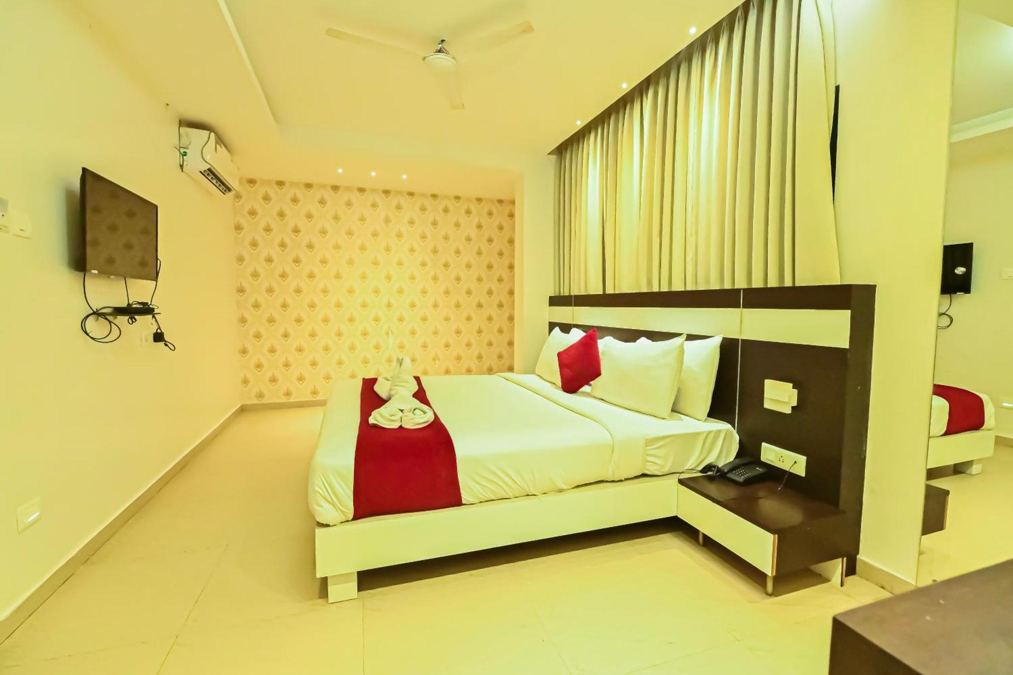 Yuvraj Palace Inn Mysore Exterior photo